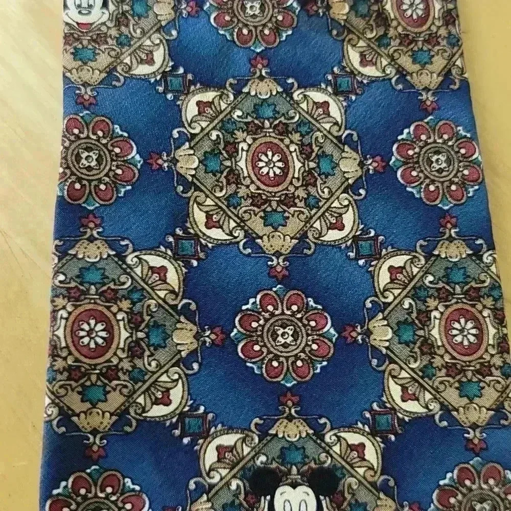 Disney vintage mickey mouse silk tie - Picture 2 of 4